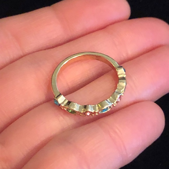 Elegant Multicolor Gemstone Ring - Picture 5 of 7